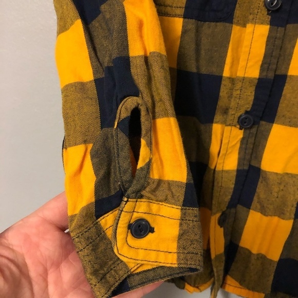 The Children’s Place plaid button down shirt size 4t - Picture 4 of 7